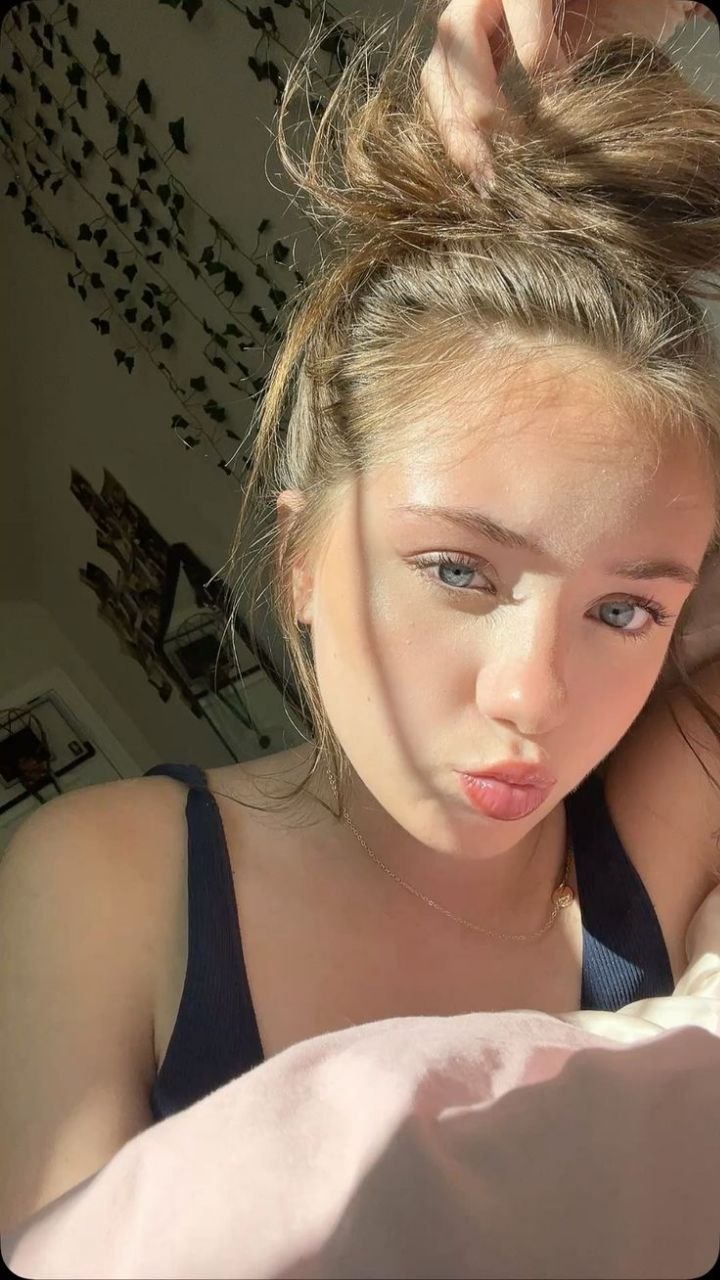 Amelia R.